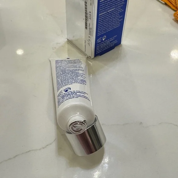 Enzymatic Peel - Picture 3 of 3